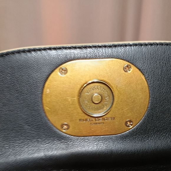 Kurt Geiger Small Chelsea Crossbody NWT - Picture 8 of 8